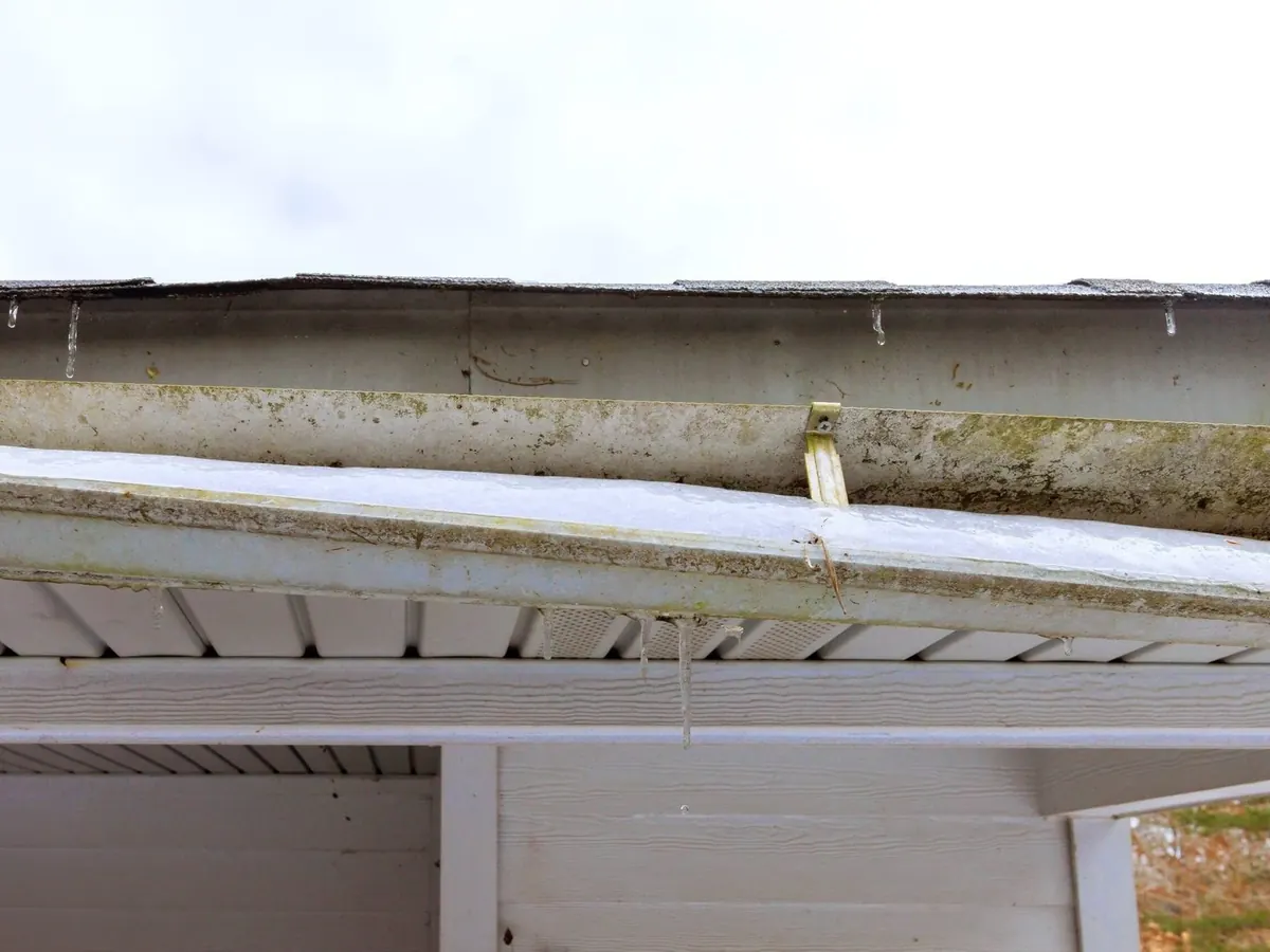 Guttering, fascias & soffits example